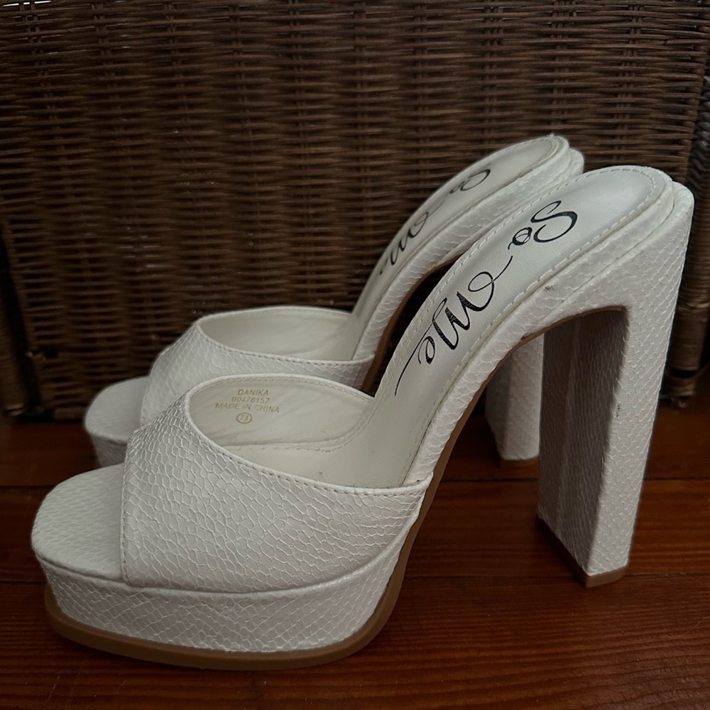 So Me White High Heels​ - Picture 3 of 5